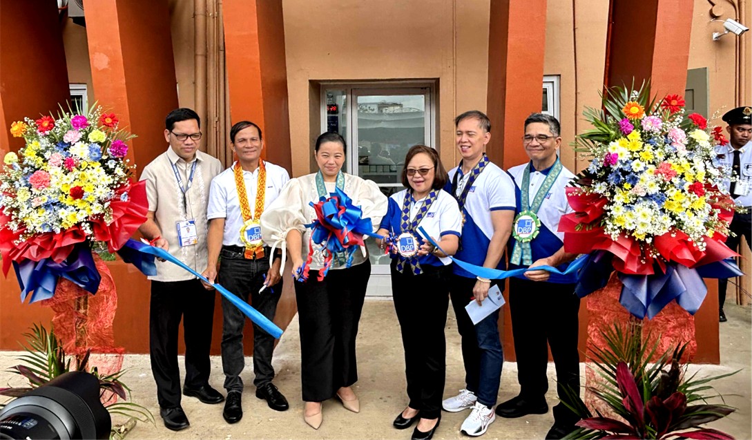 DBP opens branch lite unit in Viga to serve northern towns ...